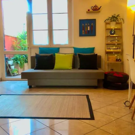 Beachfront, Private Garden, Central Area, Private Entrance