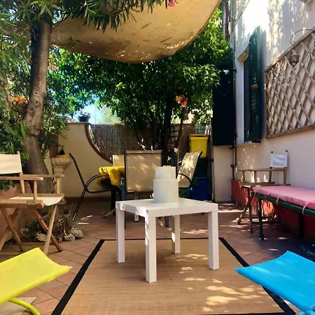 Domek letniskowy Beachfront, Private Garden, Central Area, Private Entrance *