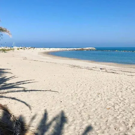 Domek letniskowy Beachfront, Private Garden, Central Area, Private Entrance San Benedetto del Tronto