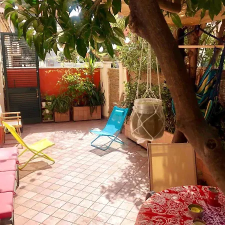 Beachfront, Private Garden, Central Area, Private Entrance San Benedetto del Tronto